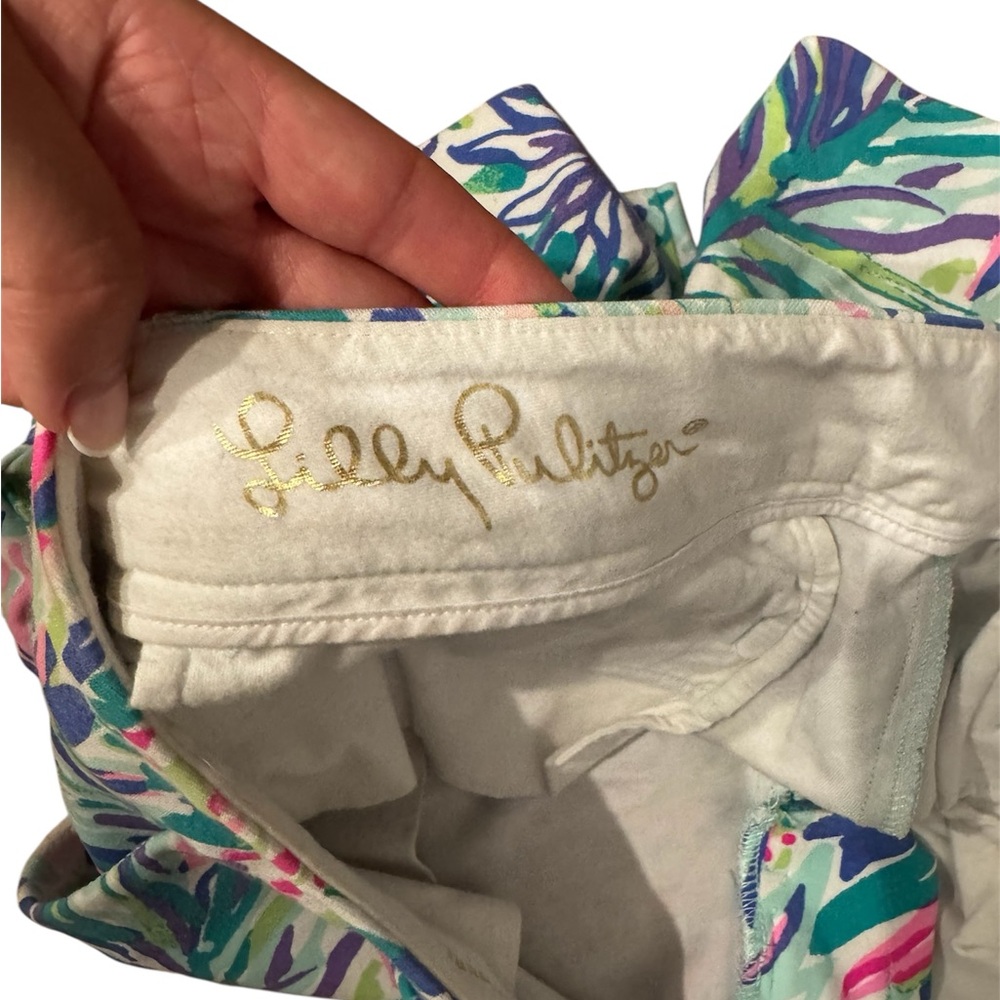 Lilly Pulitzer The Callahan Shorts - Picture 6 of 8